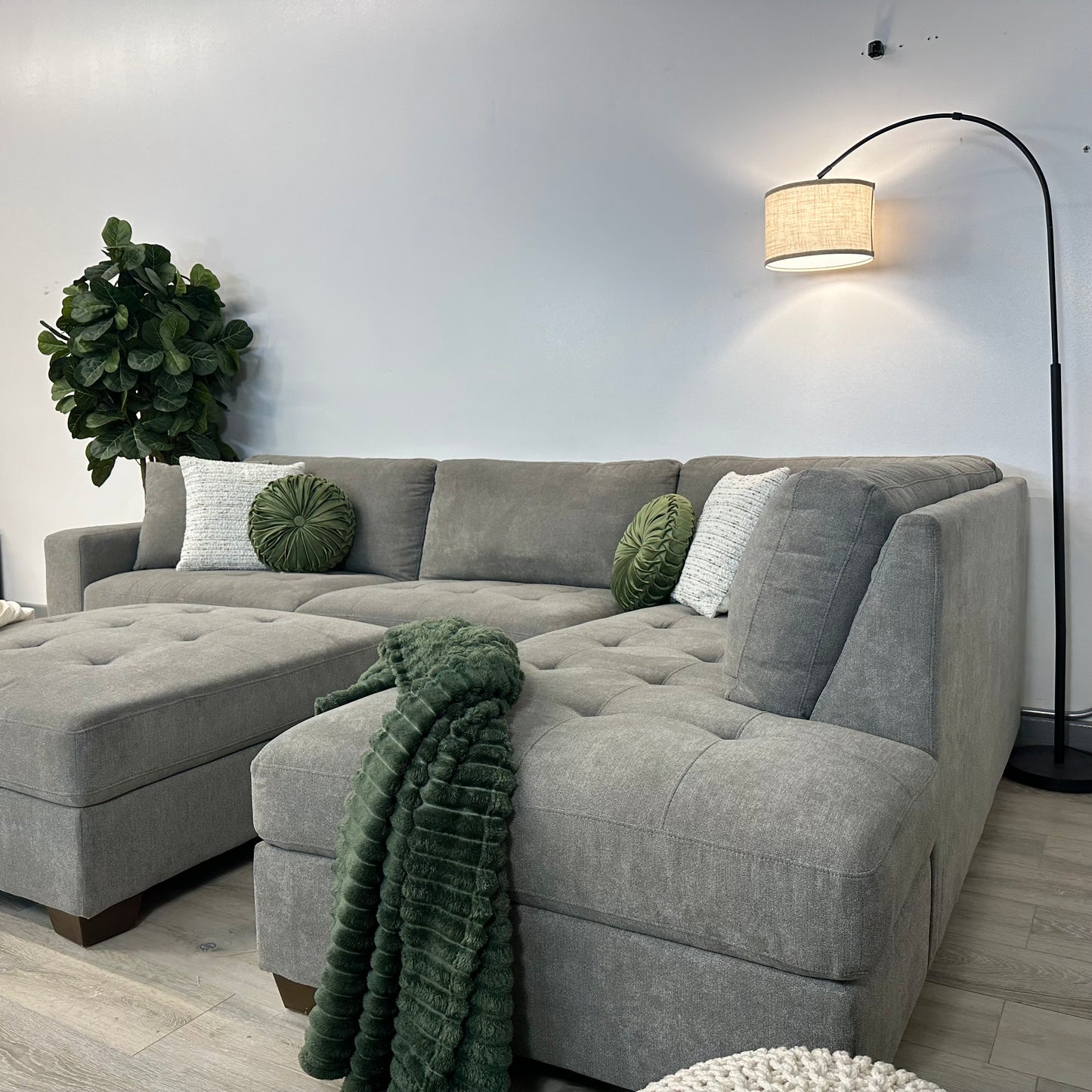 Thomasville Miles Fabric Sectional with Storage Ottoman