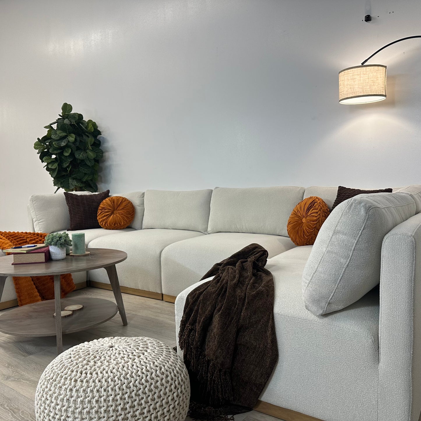 Henredon Murphy Fabric Modular Sectional with Ottoman