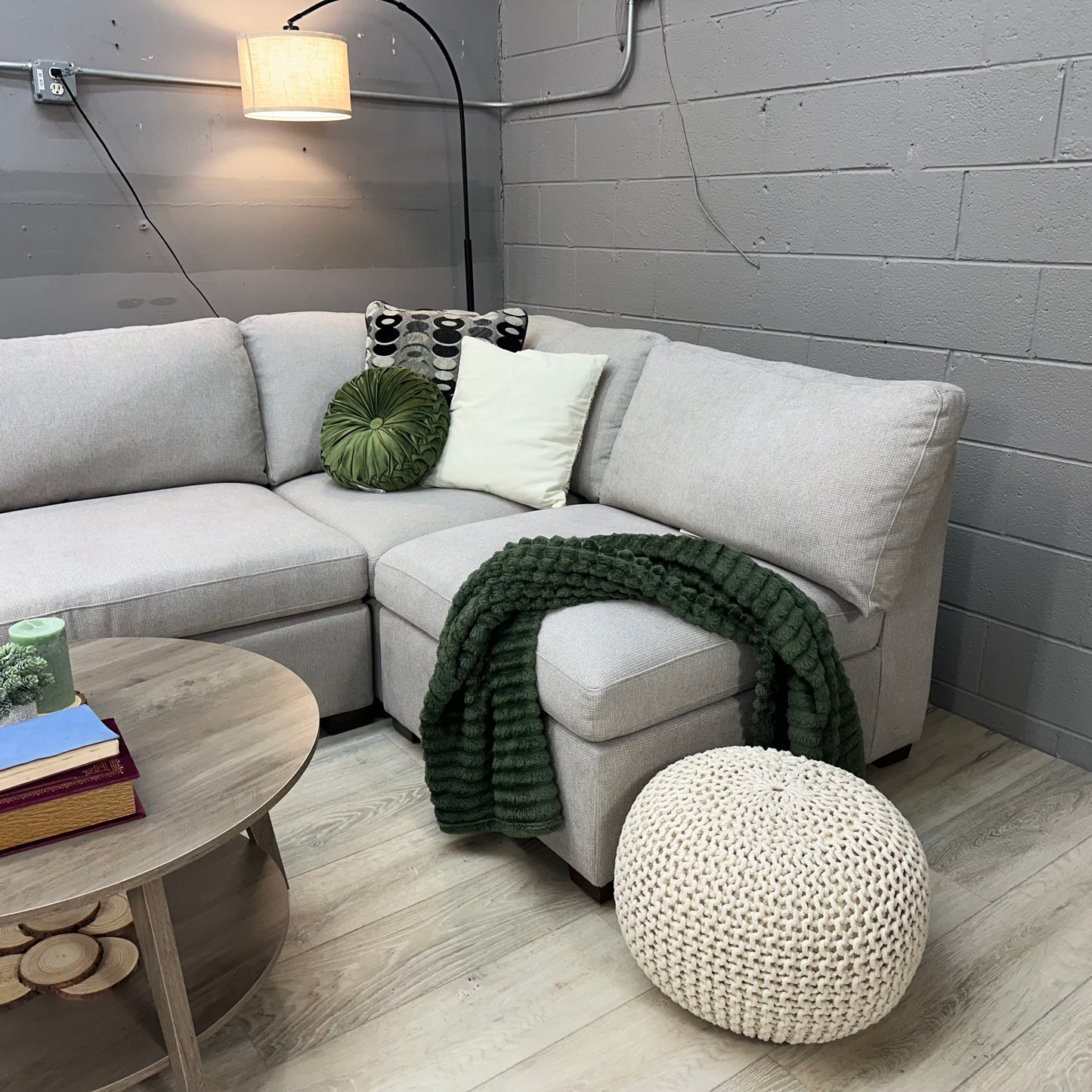 Thomasville Rockford 6-piece Fabric Modular Sectional