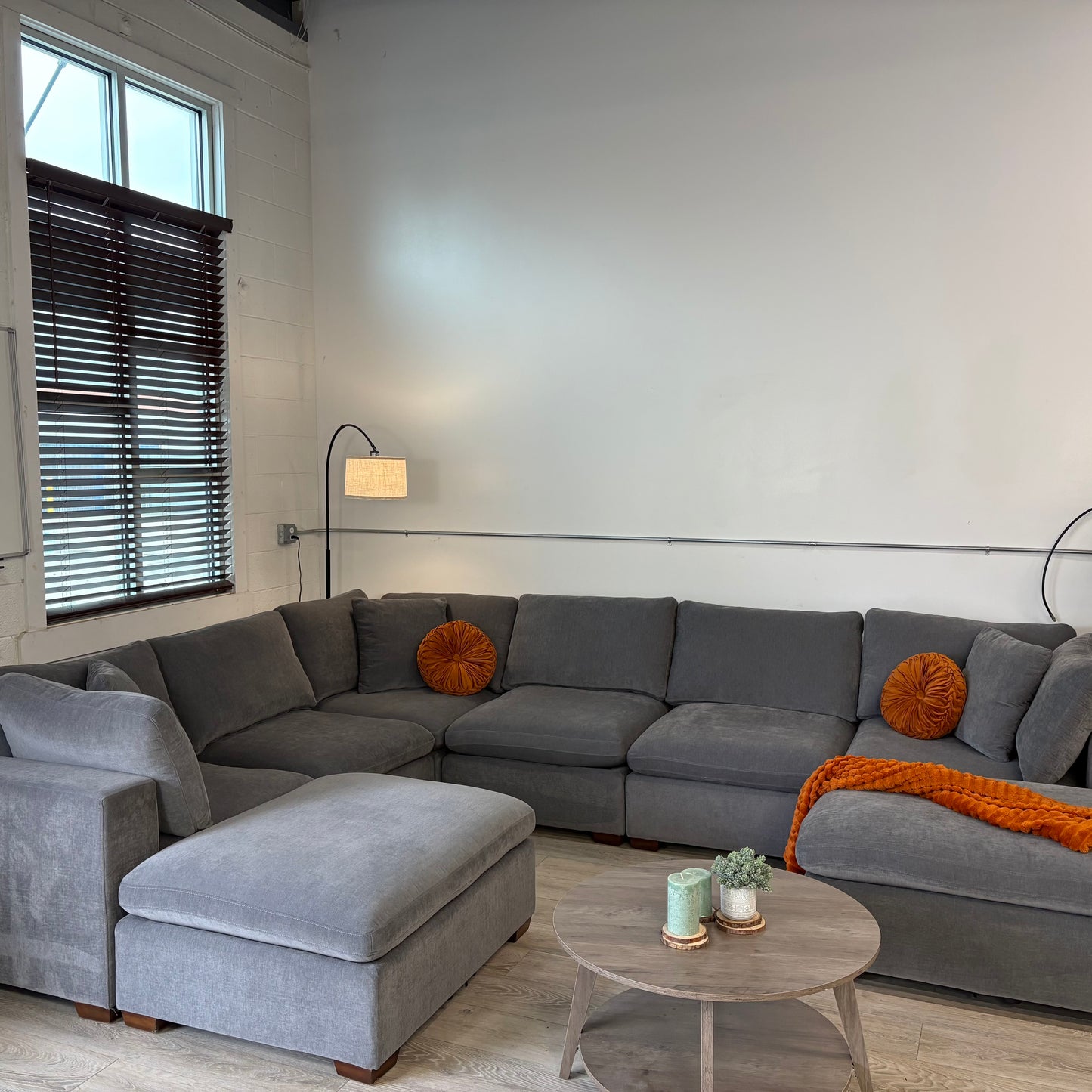 Thomasville Lowell 8-piece Modular Sectional