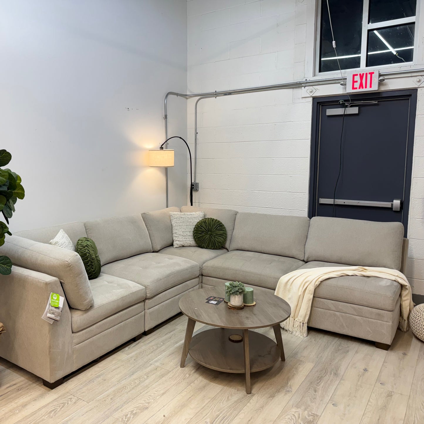 Thomasville Tisdale Modular Sectional 5-piece Taupe with Storage