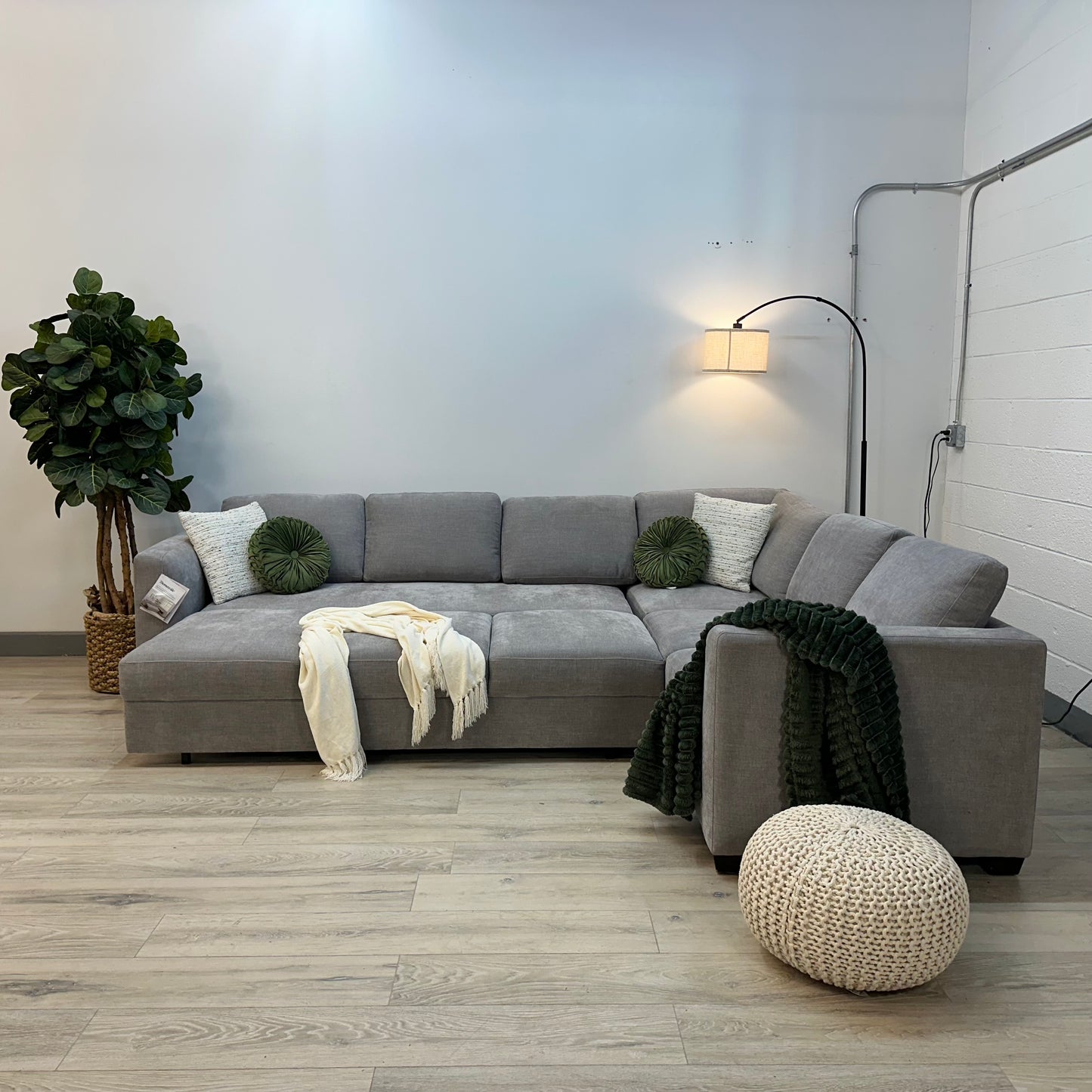 Thomasville Caler Convertible Sleeper Sectional with Storage