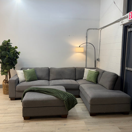 Thomasville Artesia Fabric Sectional with Ottoman