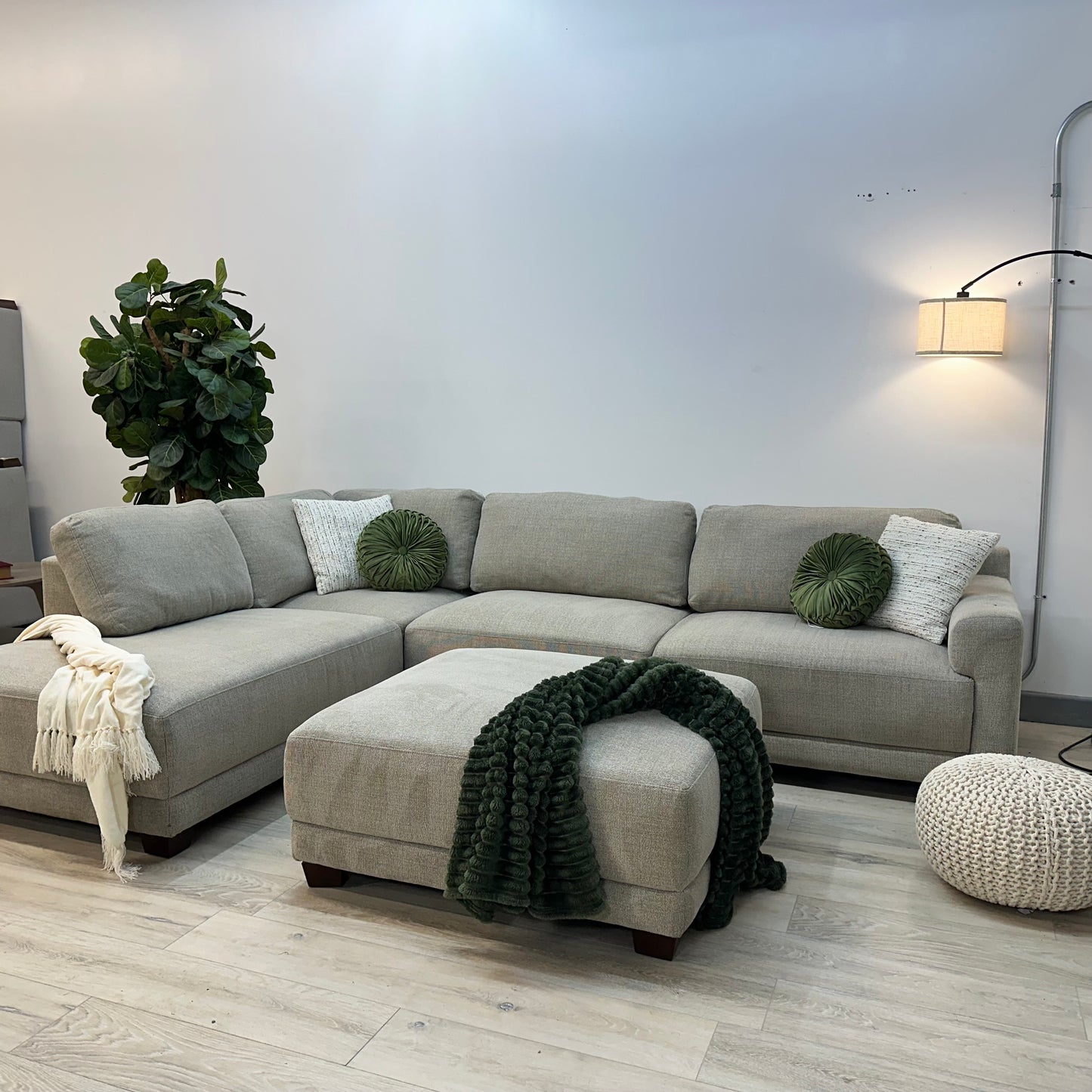 Raylin Fabric Sectional