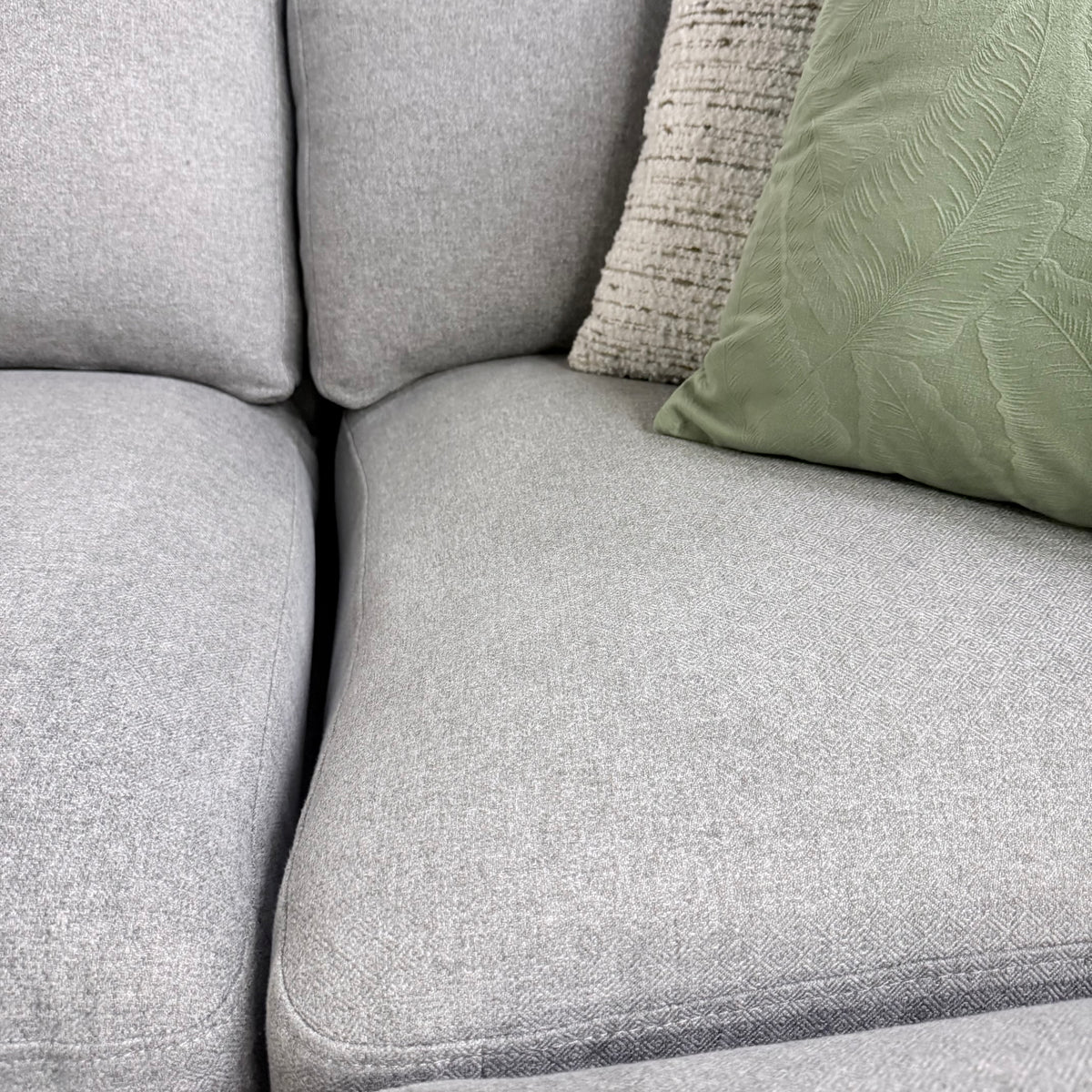 Thomasville Langdon Fabric sectional In Grey