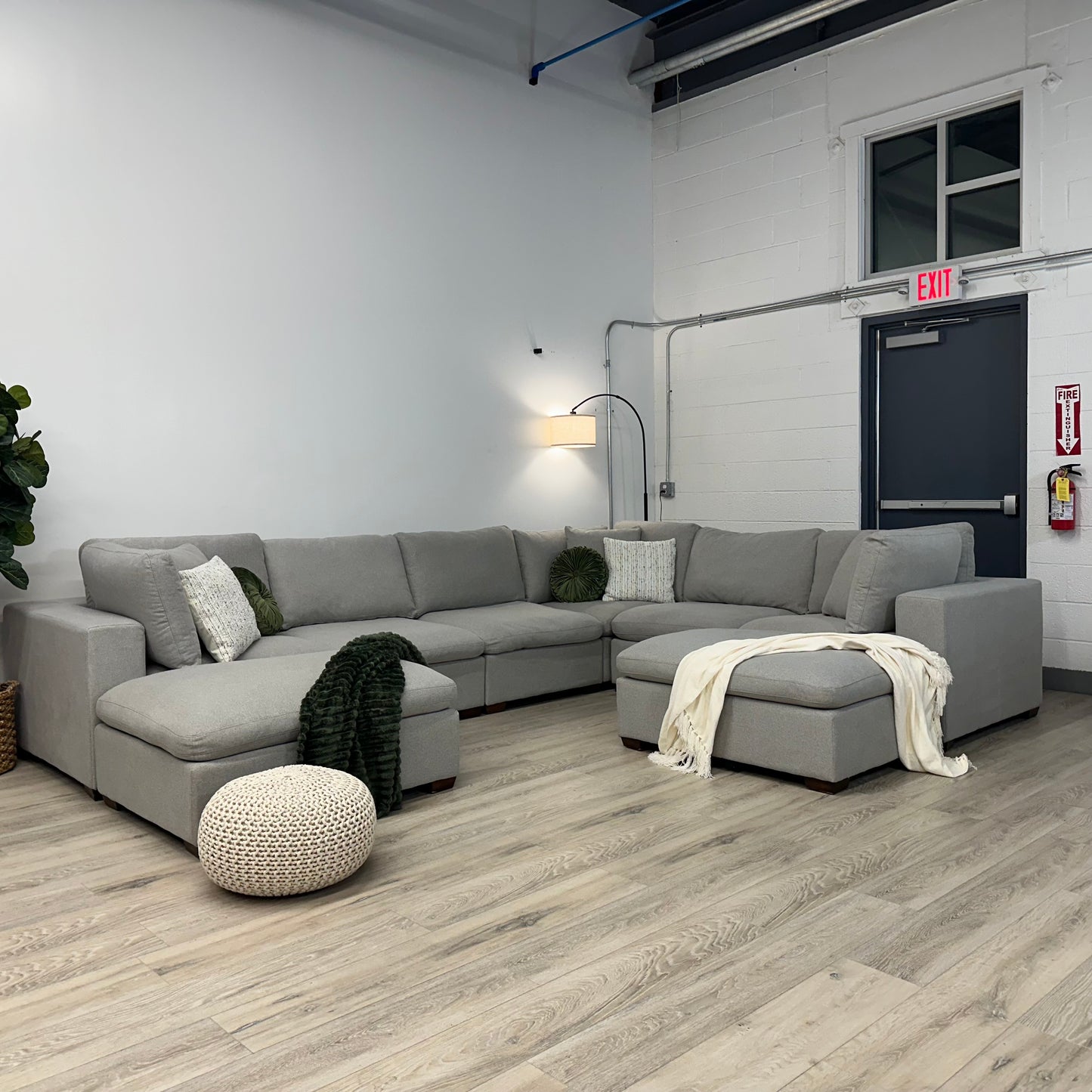 Thomasville Lowell 8-piece Modular Sectional