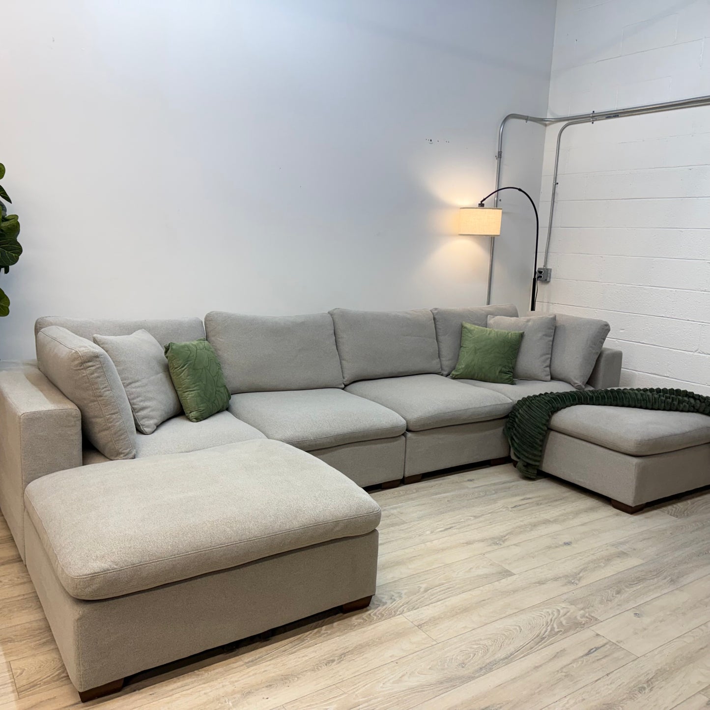 Thomasville Lowell 6-piece Modular Sectional