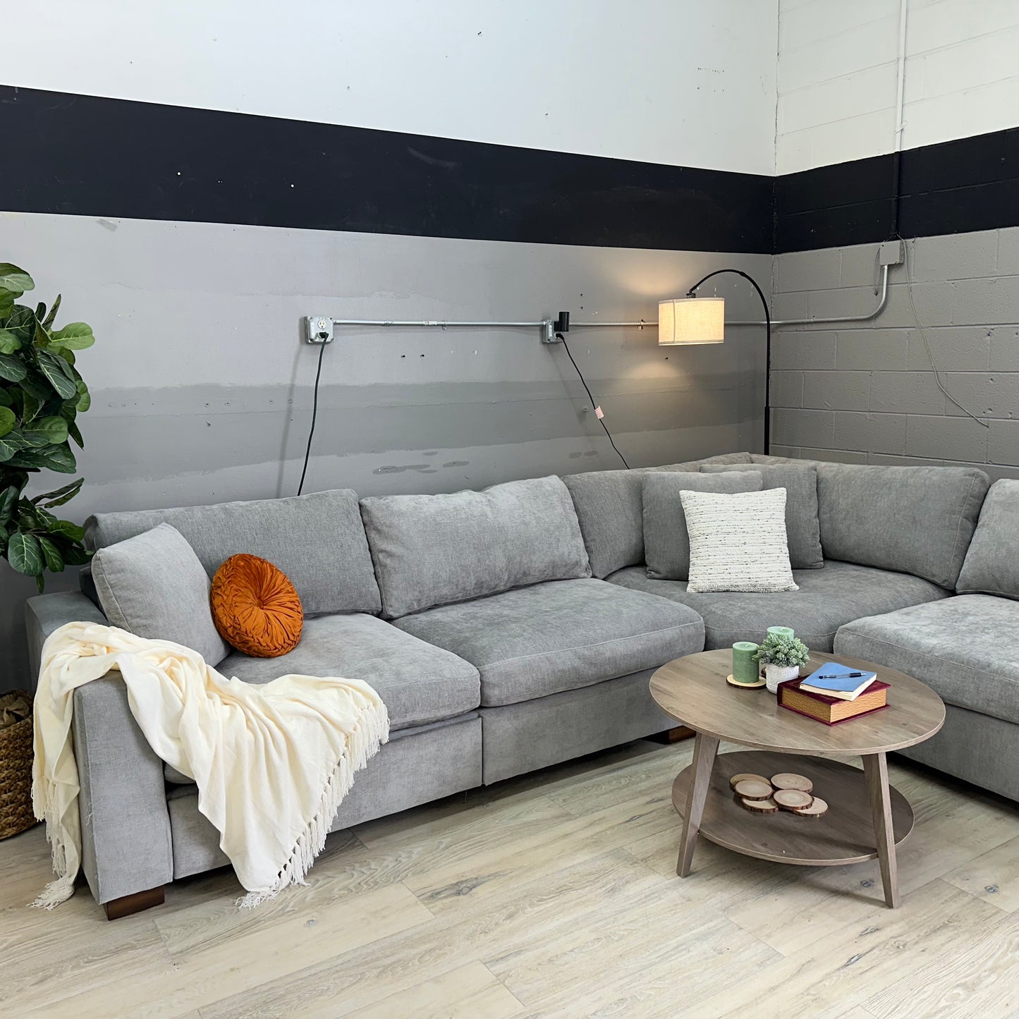 Henredon Selene 3-piece Sectional with Power Footrest