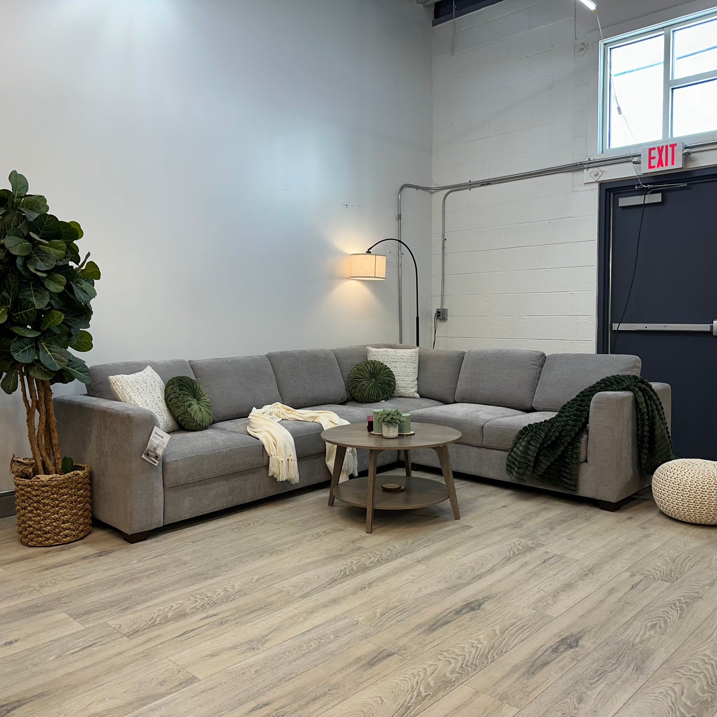 Thomasville Caler Convertible Sleeper Sectional with Storage