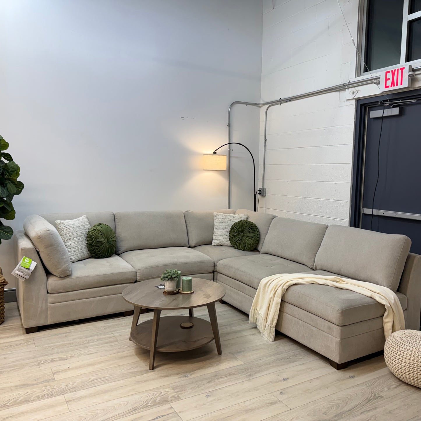 Thomasville Tisdale Modular Sectional 5-piece Taupe with Storage