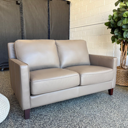 Costco West Park 2-Piece Leather Set - Sofa & Loveseat