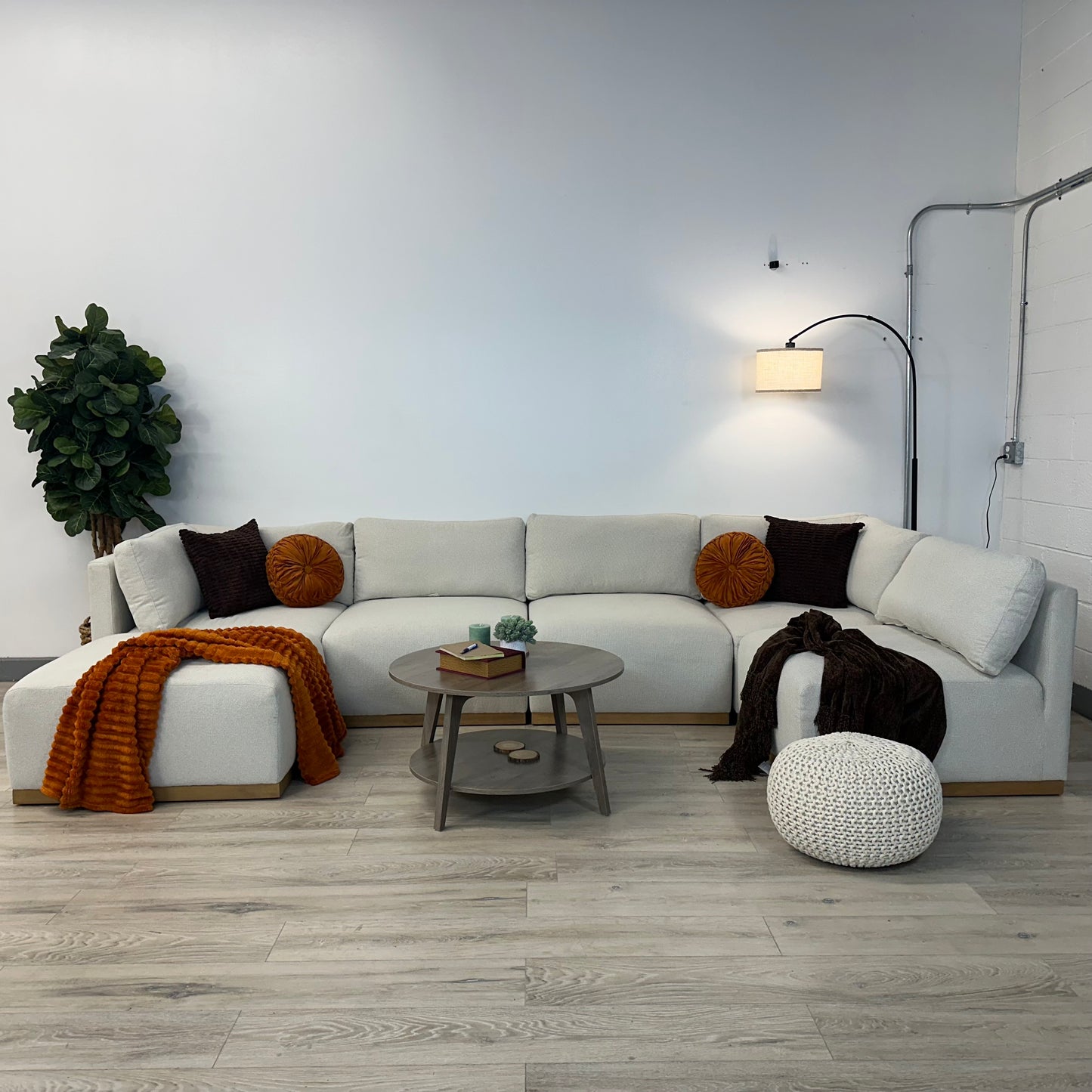 Henredon Murphy Fabric Modular Sectional with Ottoman