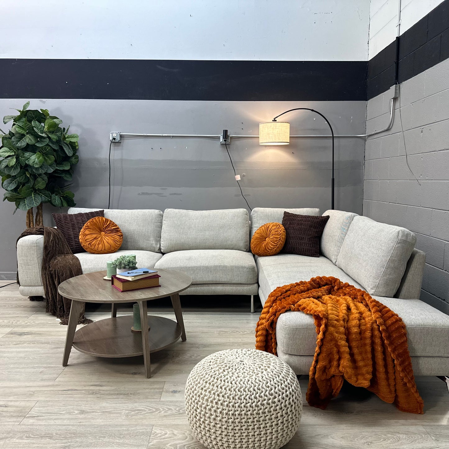 Kyler Fabric Chaise Sectional