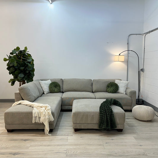 Raylin Fabric Sectional