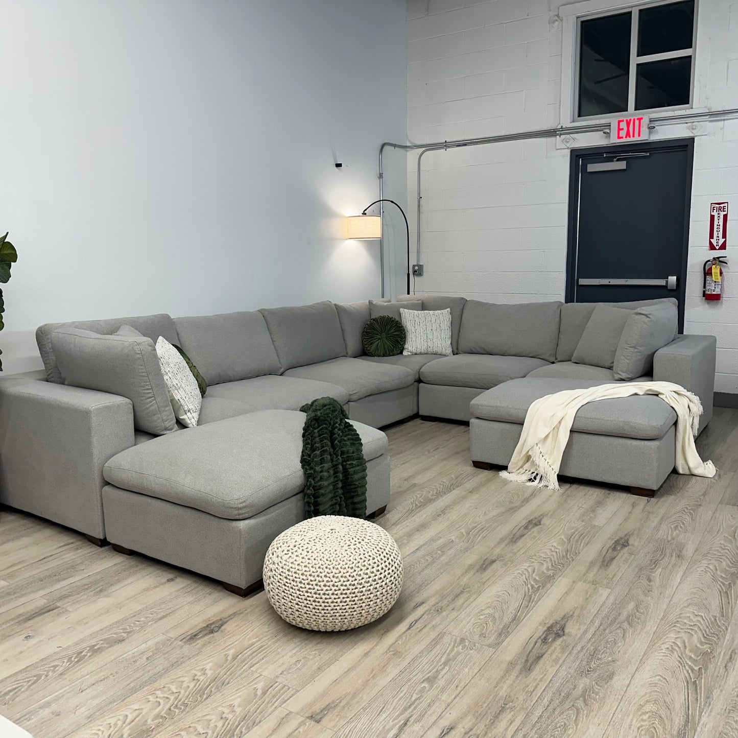 Thomasville Lowell 8-piece Modular Sectional