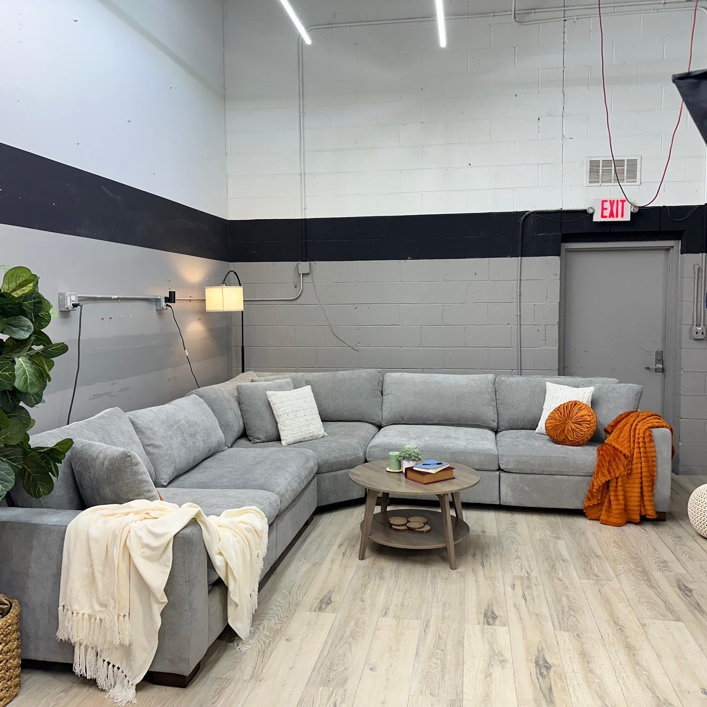 Henredon Selene 3-piece Sectional with Power Footrest