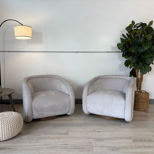 Henredon Aspen Hill Fabric Swivel Chair