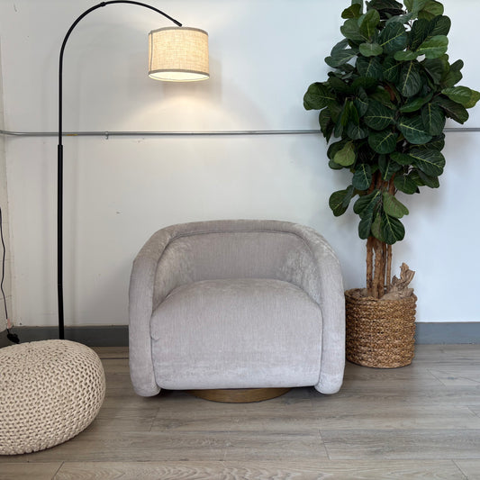 Henredon Aspen Hill Fabric Swivel Chair