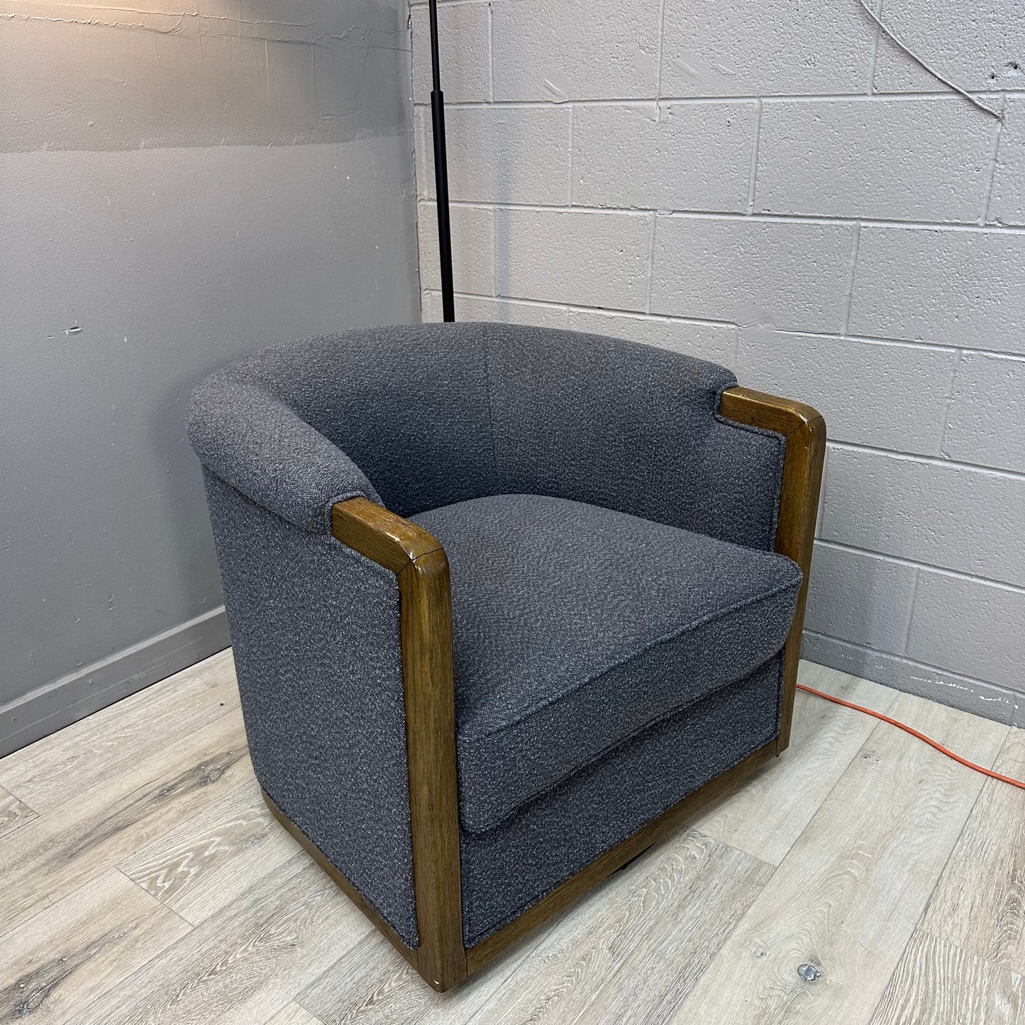 Henredon Murphy Swivel Boucle Chair