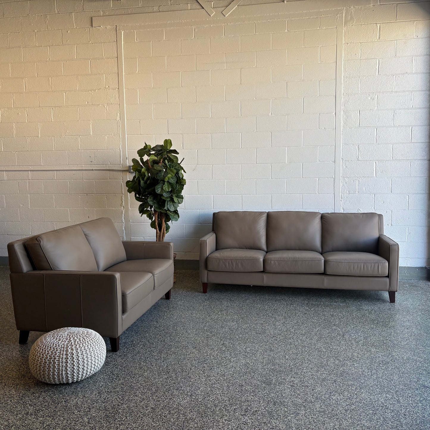 Costco West Park 2-Piece Leather Set - Sofa & Loveseat