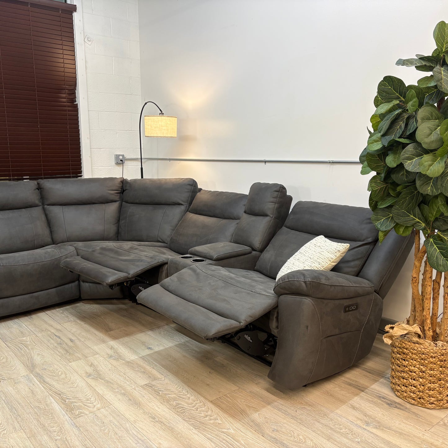 Zakary 6-piece Fabric Power Reclining Sectional With Power Headrests