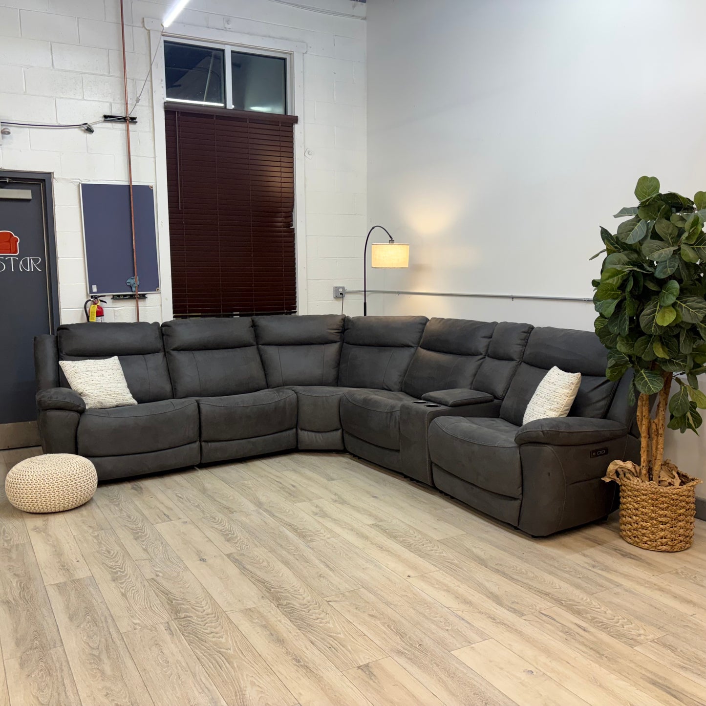 Zakary 6-piece Fabric Power Reclining Sectional With Power Headrests