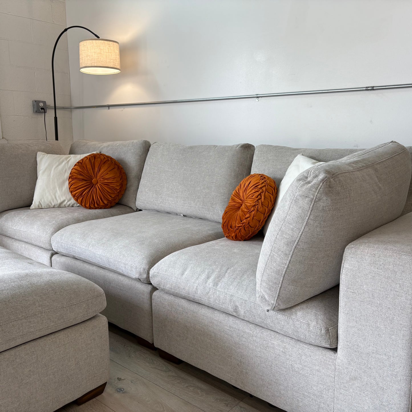Thomasville Lowell 4-Piece Modular Sectional in Light Grey