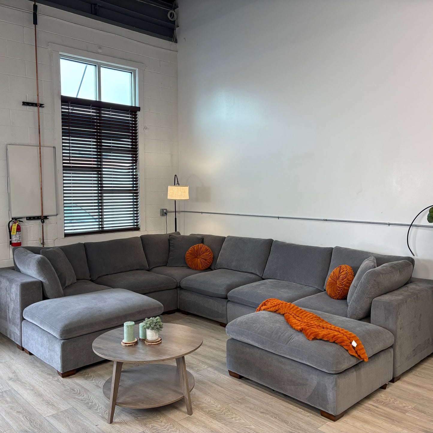 Thomasville Lowell 8-piece Modular Sectional