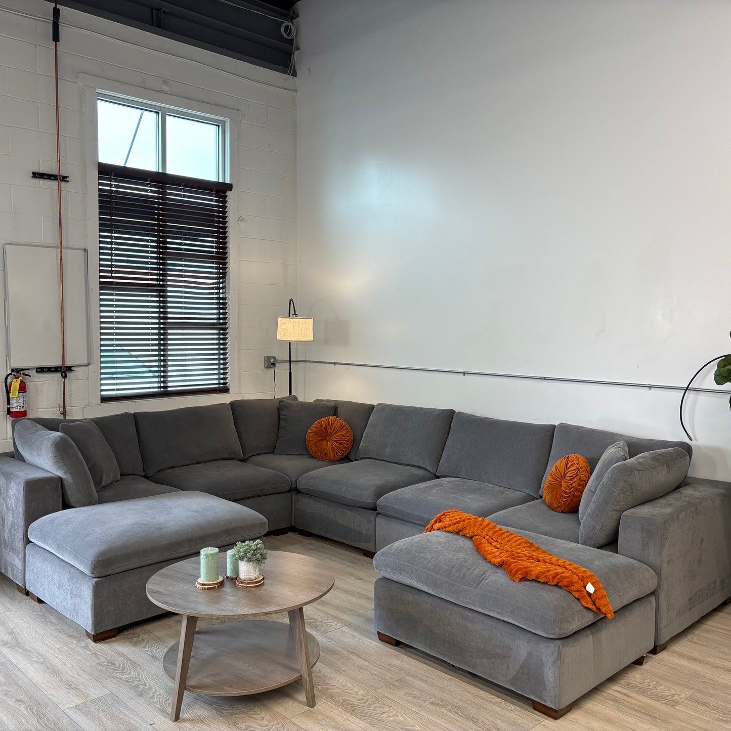 Thomasville Lowell 8-piece Modular Sectional