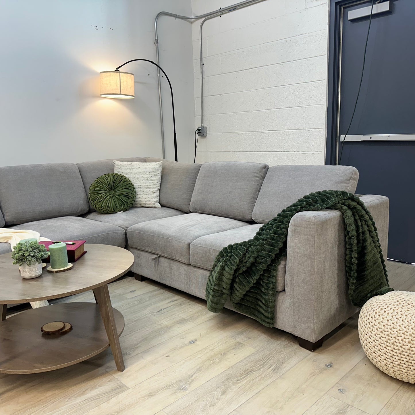 Thomasville Caler Convertible Sleeper Sectional with Storage