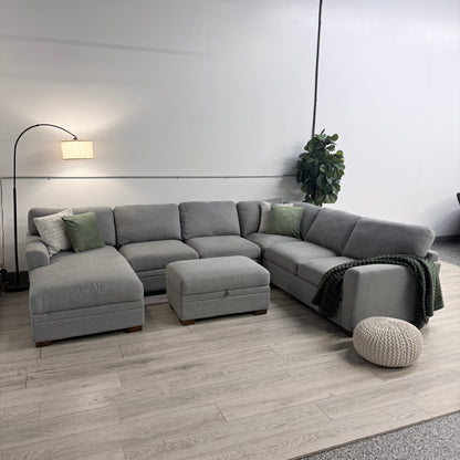 Thomasville Langdon Fabric sectional In Grey