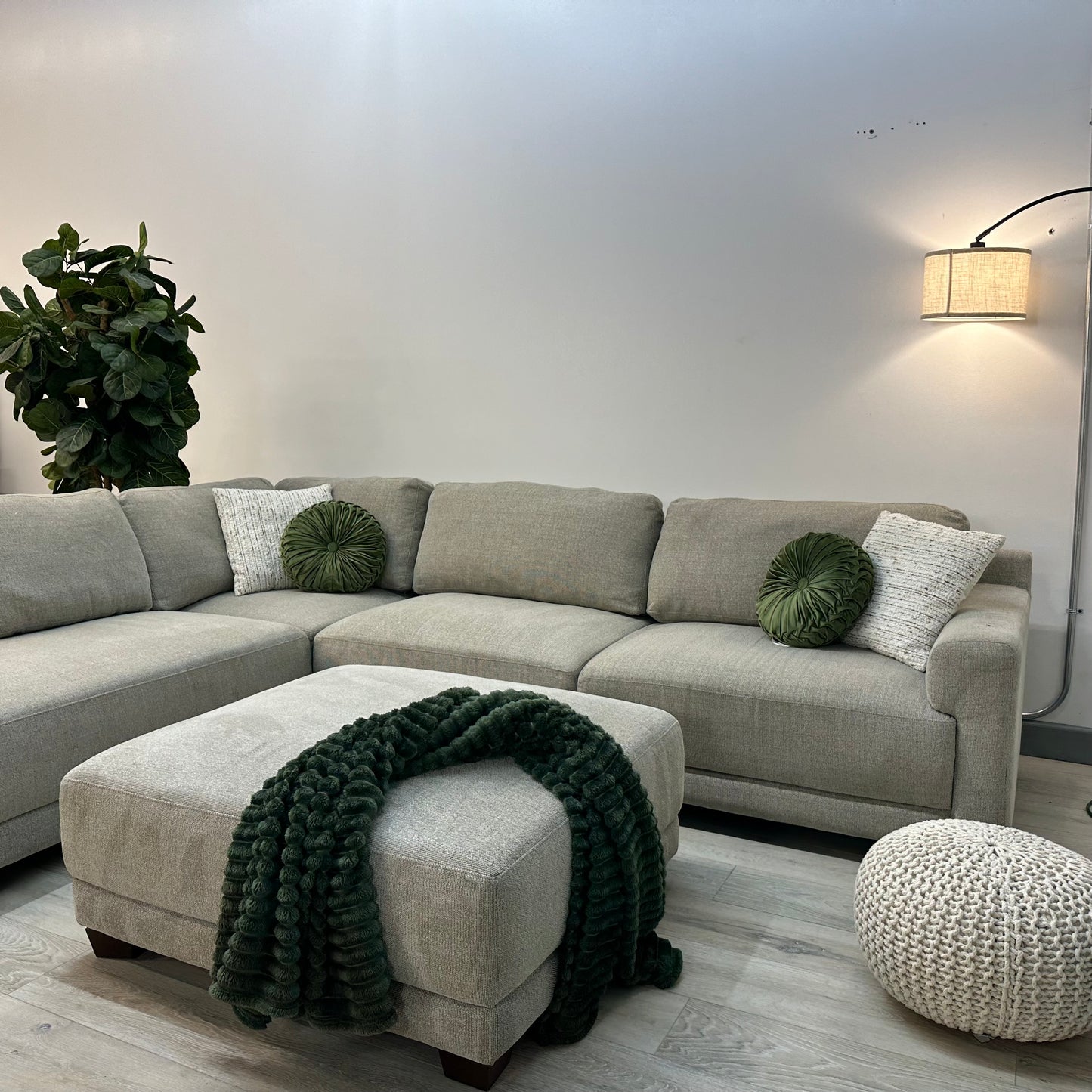 Raylin Fabric Sectional