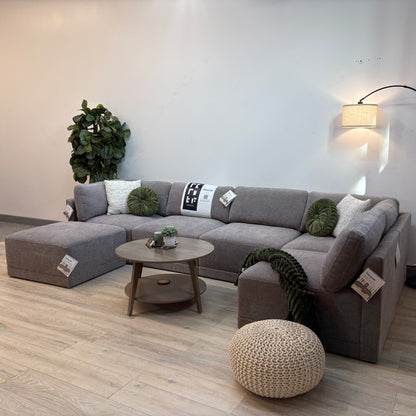 Thomasville Fallon Modular Sectional 6-piece Gray with Ottoman