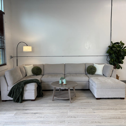 Thomasville Tisdale Modular Sectional 6-piece Beige with Storage Ottoman