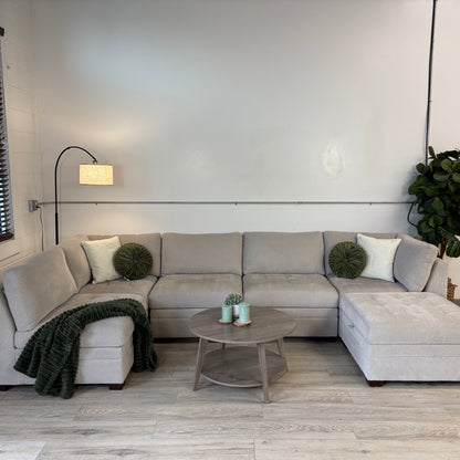 Thomasville Tisdale Modular Sectional 6-piece Beige with Storage Ottoman