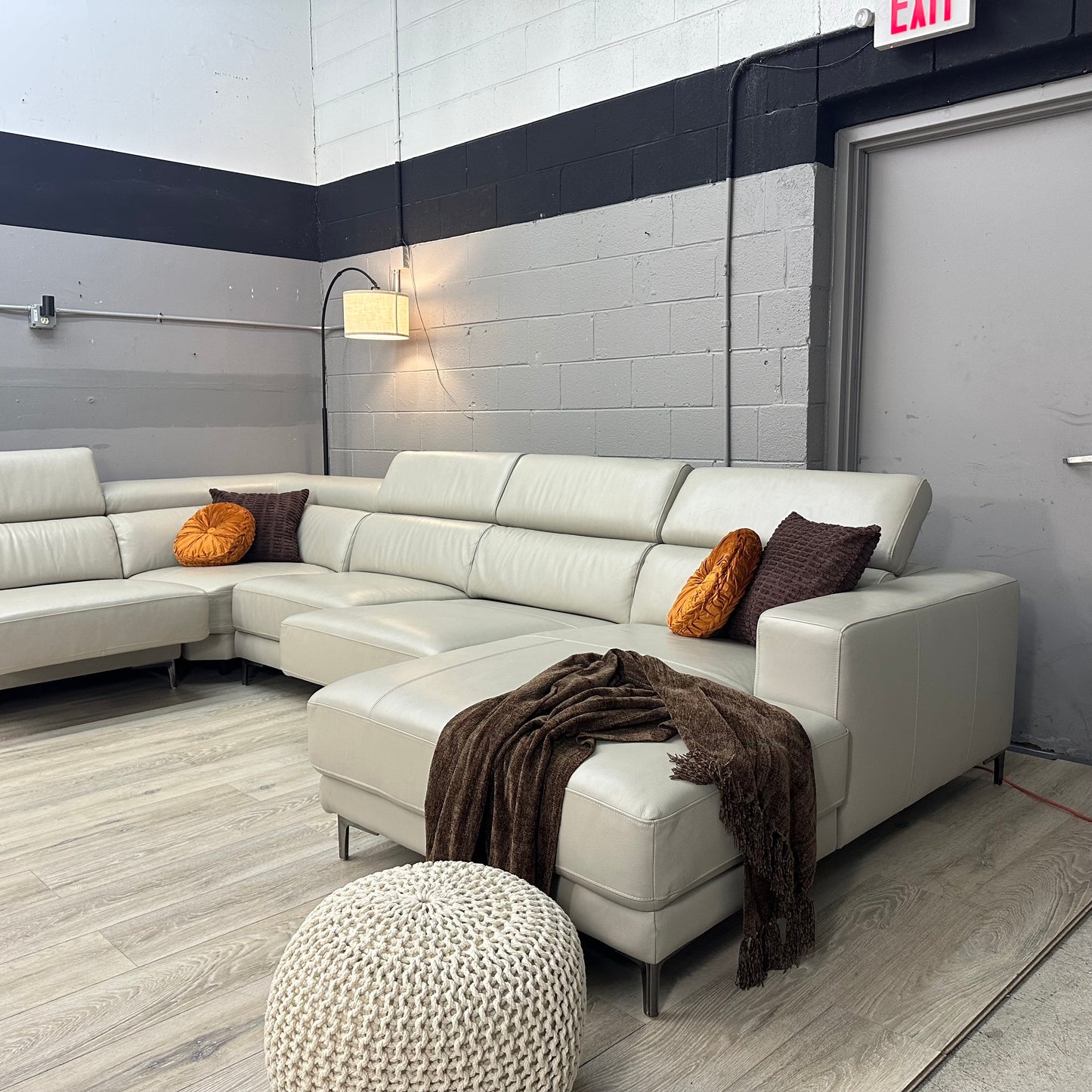 Claudius Leather Sectional with Power Seats and Adjustable Headrest