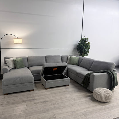Thomasville Langdon Fabric sectional In Grey
