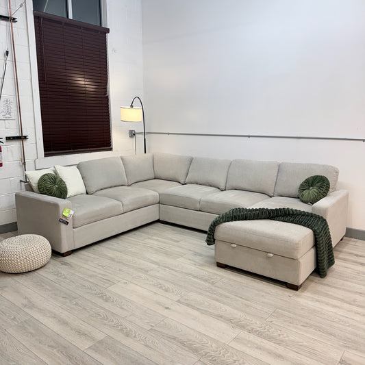 Thomasville Glenn Fabric Sectional with Storage Chaise