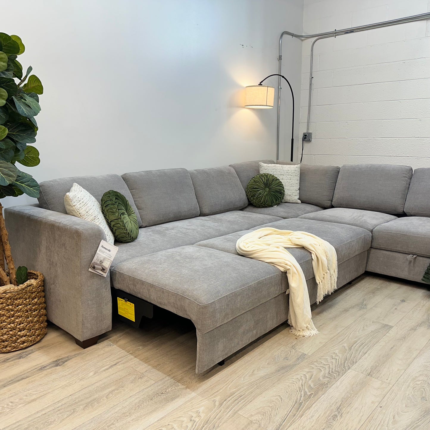 Thomasville Caler Convertible Sleeper Sectional with Storage